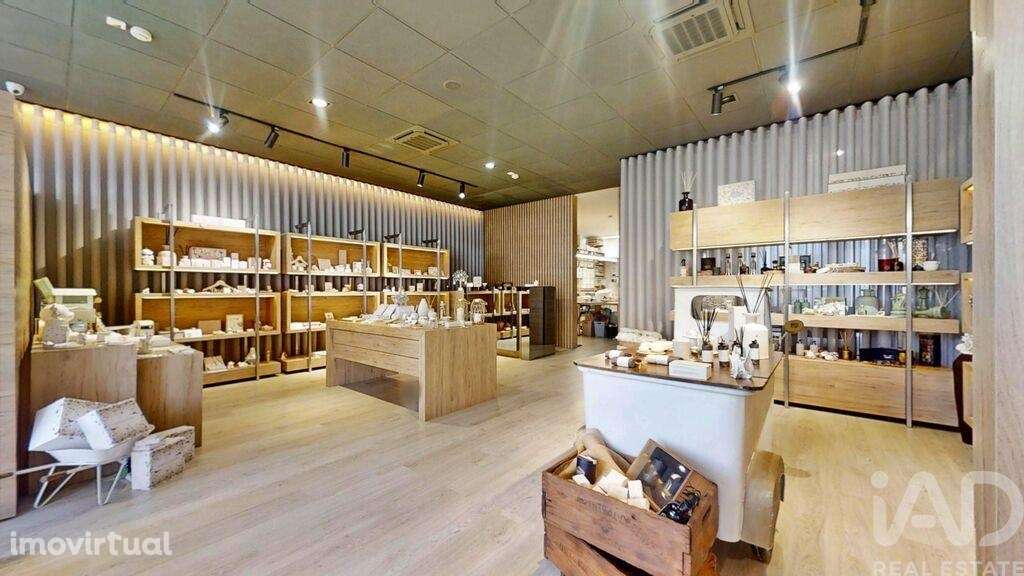 Loja / Estabelecimento Comercial em Cidade da Maia de 97,00 m2 - Grande imagem: 2/30
