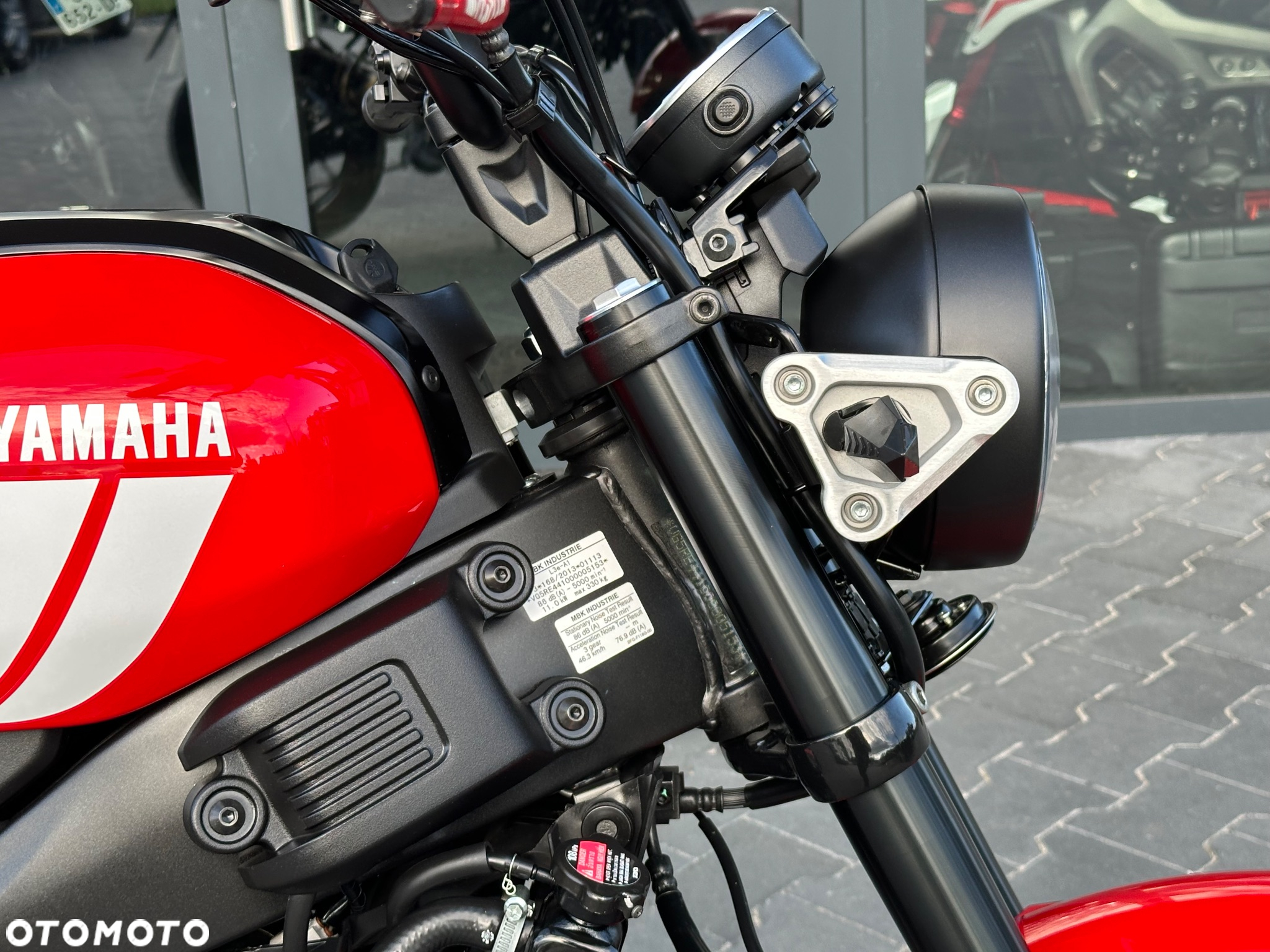 Yamaha XSR - 18