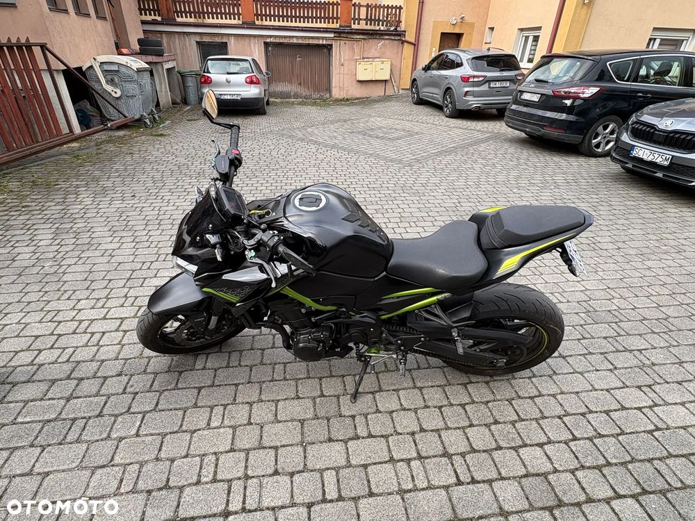 Kawasaki Z 900 - 16