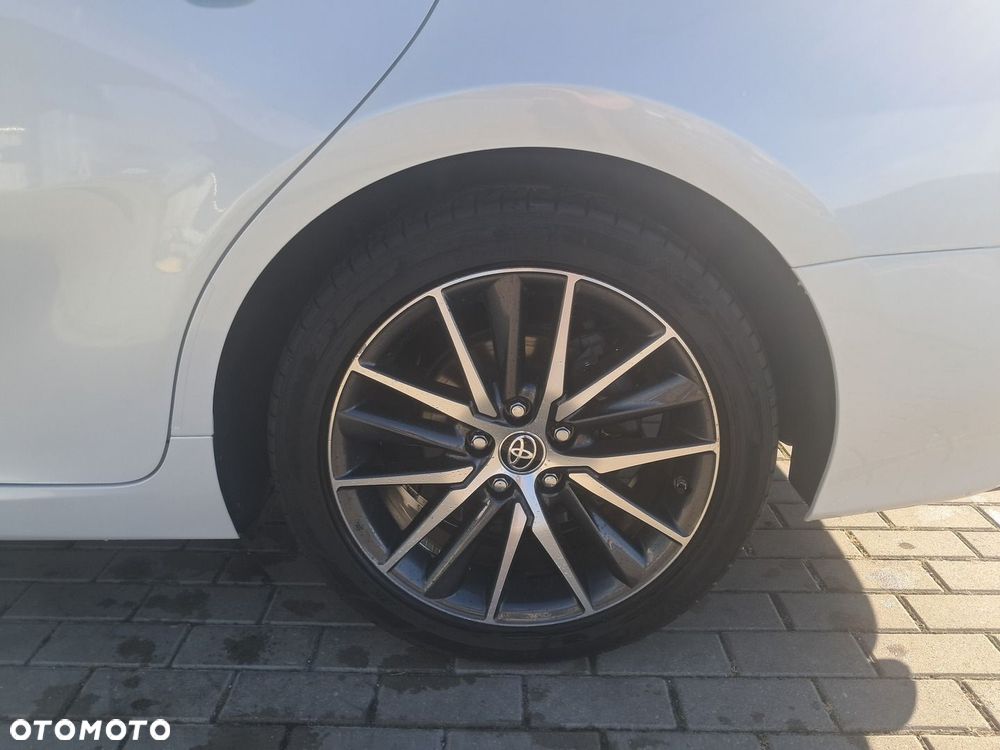 Toyota Camry 2.5 Hybrid Executive CVT - 14