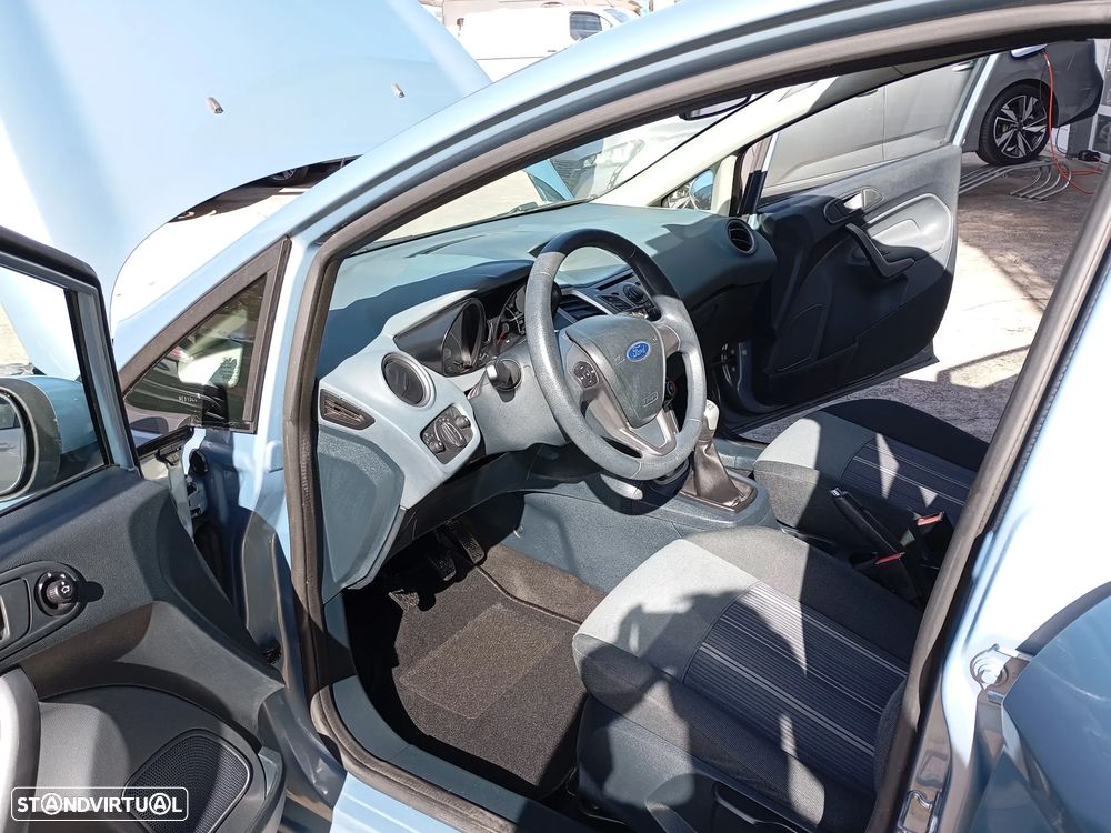 Ford Fiesta 1.4 TDCI - 11