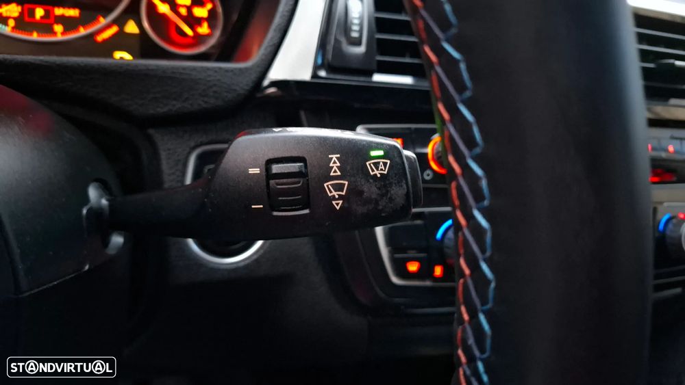 BMW 320 d Touring Auto Pack M - 48