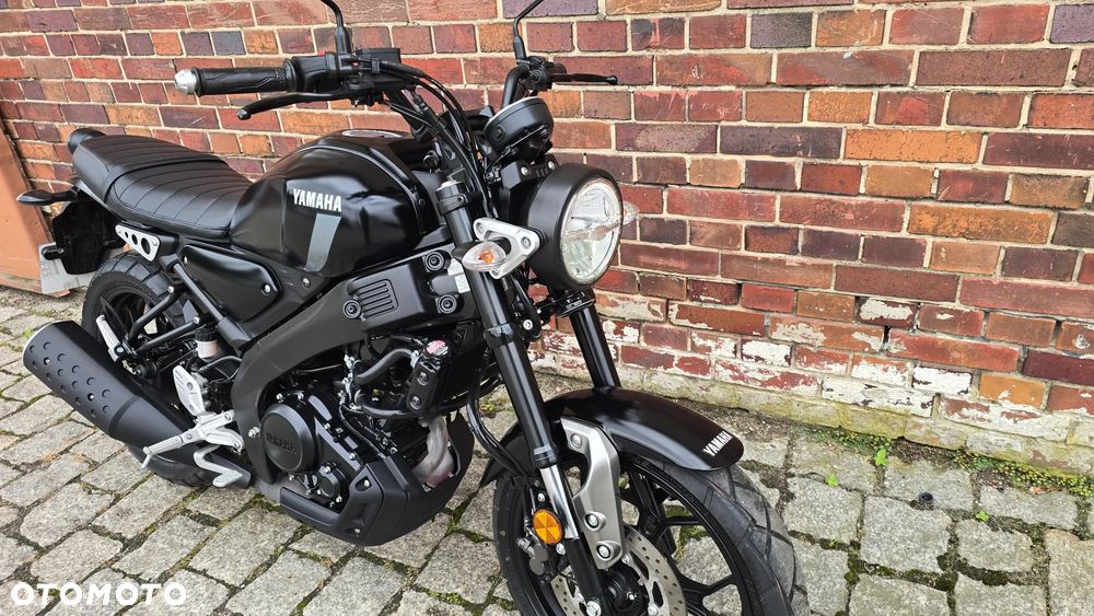 Yamaha XSR - 27