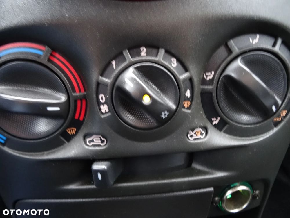 Fiat Punto 1.2 8V - 10