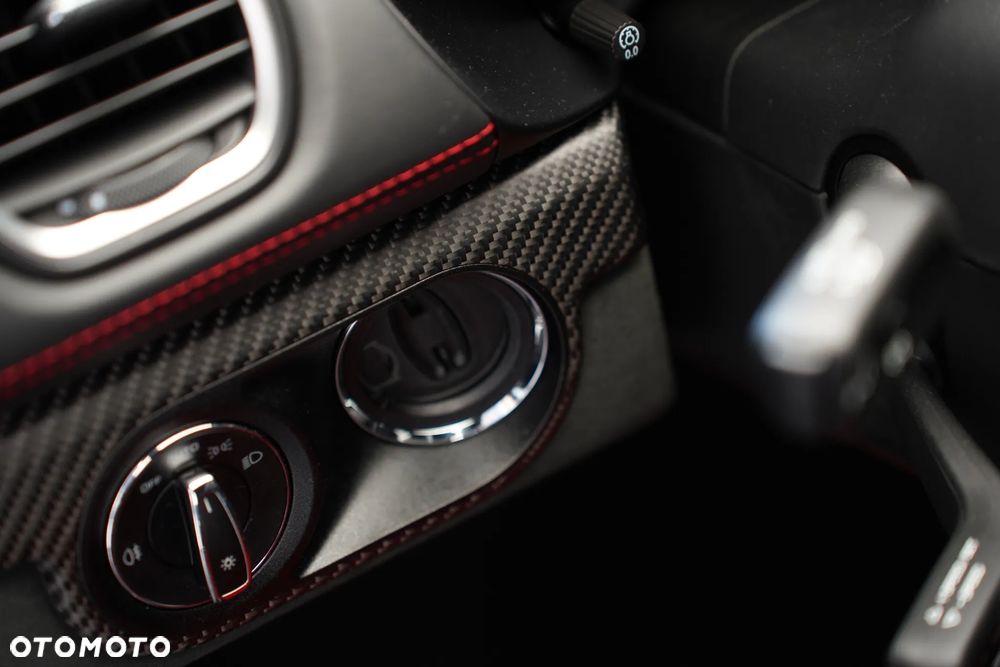 Porsche 718 Spyder - 21