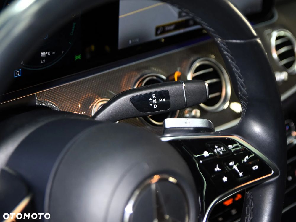 Mercedes-Benz Klasa E 300 de 4Matic 9G-TRONIC - 23