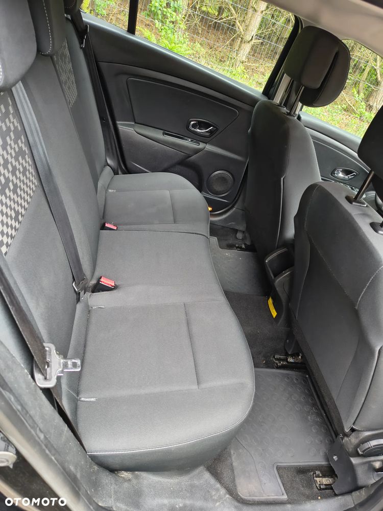 Renault Megane 1.5 dCi Expression - 9