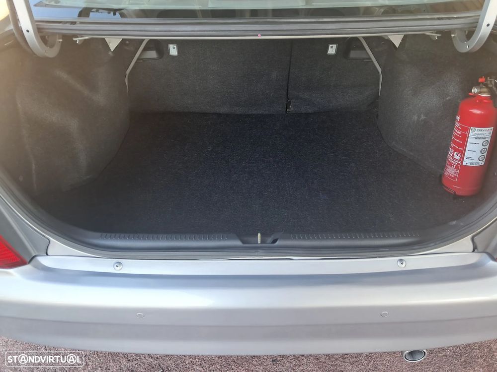 Mazda 323 S 1.6 Exclusive - 8