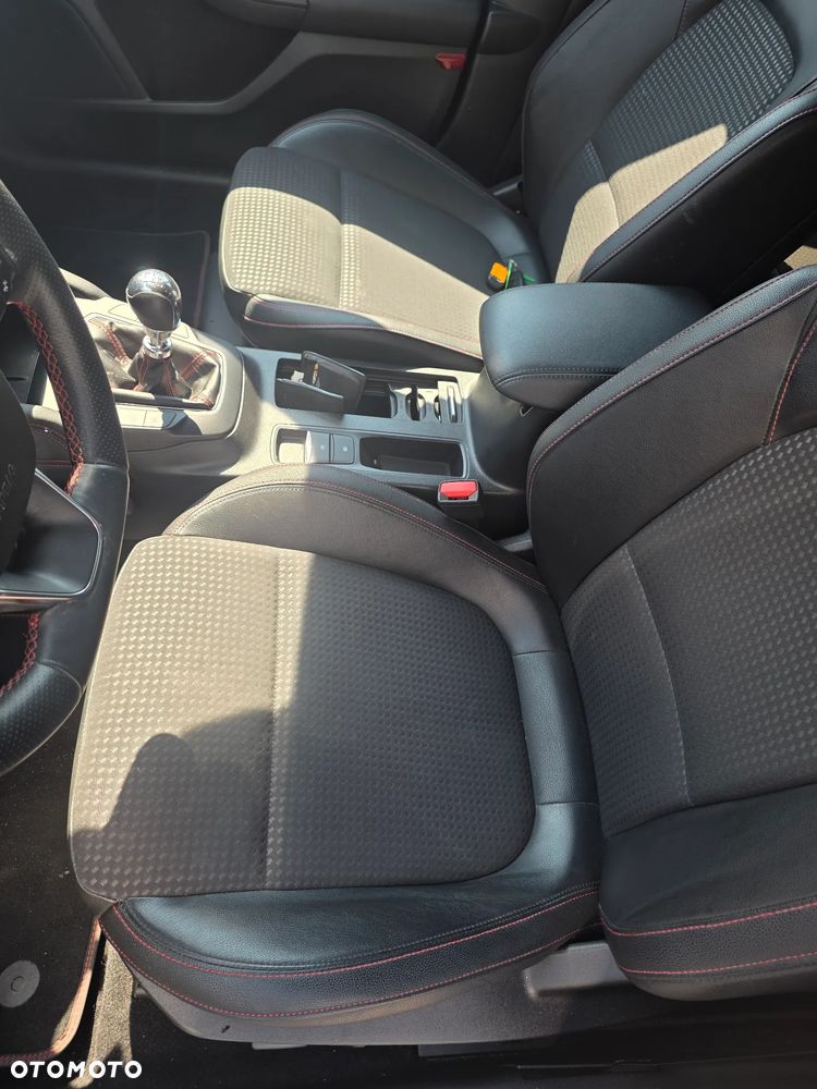 Ford Focus 1.0 EcoBoost ST-Line X - 19