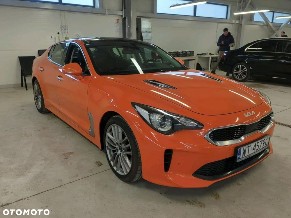 Kia Stinger - 1