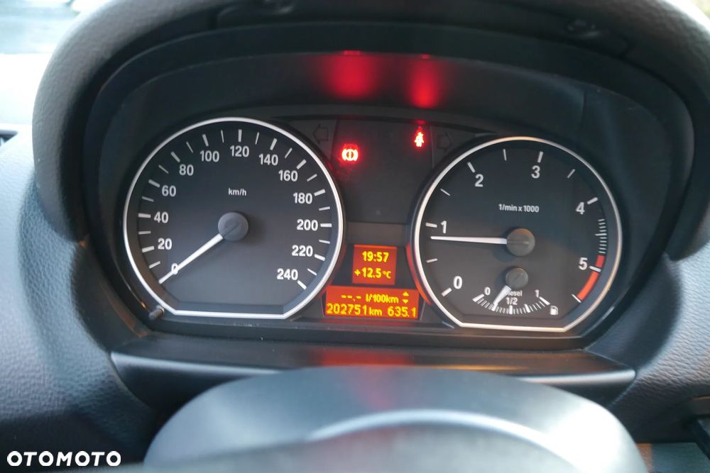 BMW Seria 1 118d - 26