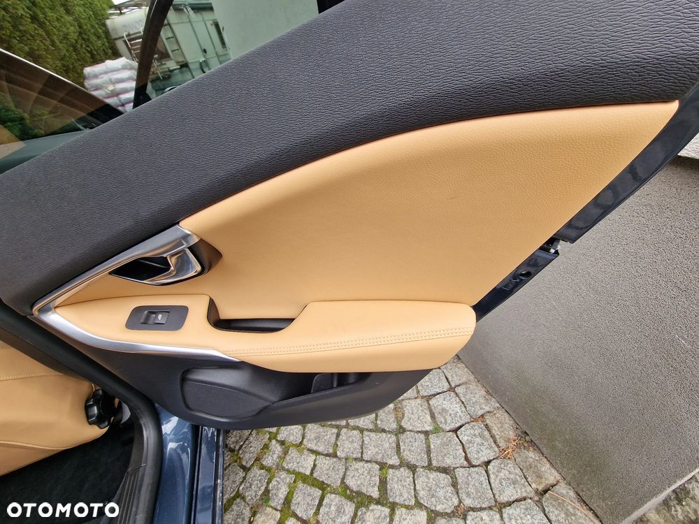 Volvo V40 - 8