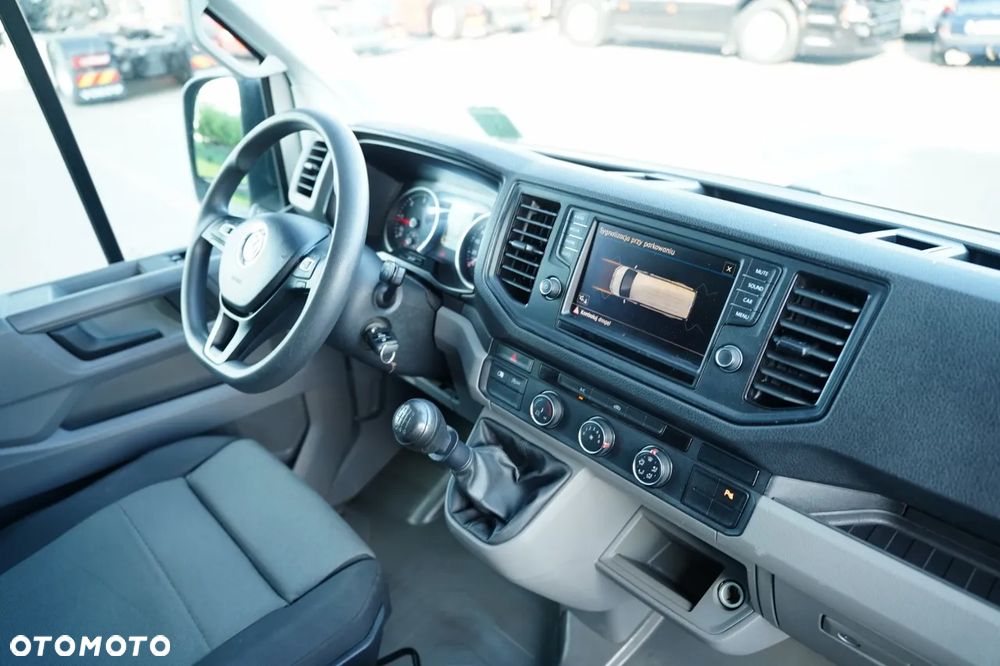 Volkswagen CRAFTER  / 2.0 D / FURGON BLASZAK / DMC: 3500 KG / 2018 ROK / SPROWADZONY / PO KONTRAKCIE SERWISOWYMN - 27