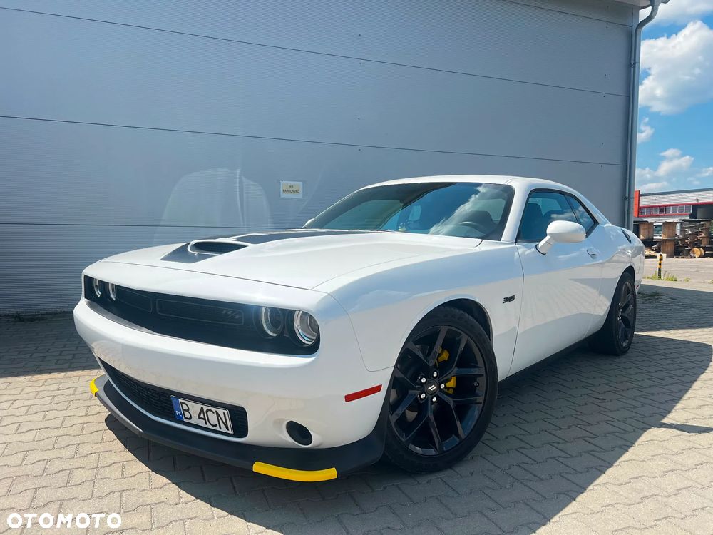 Dodge Challenger - 2