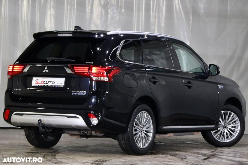 Mitsubishi Outlander PHEV 2.4 L 4X4 Instyle - 2