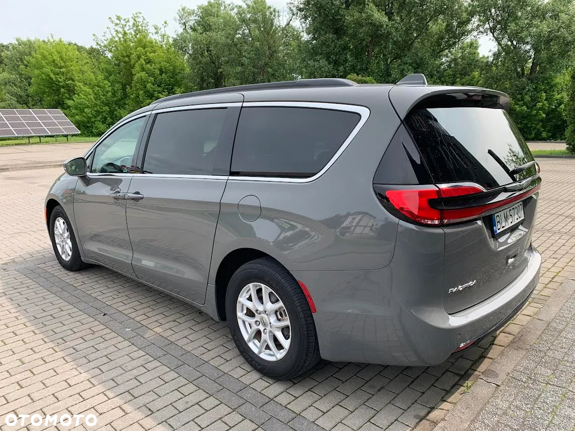 Chrysler Pacifica - 17
