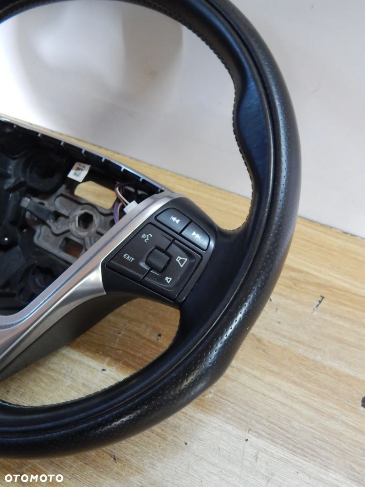 Kierownica skórzana R-Design Volvo S60 V60 II xc60 v40 v70 10-18  Łuków części - 4