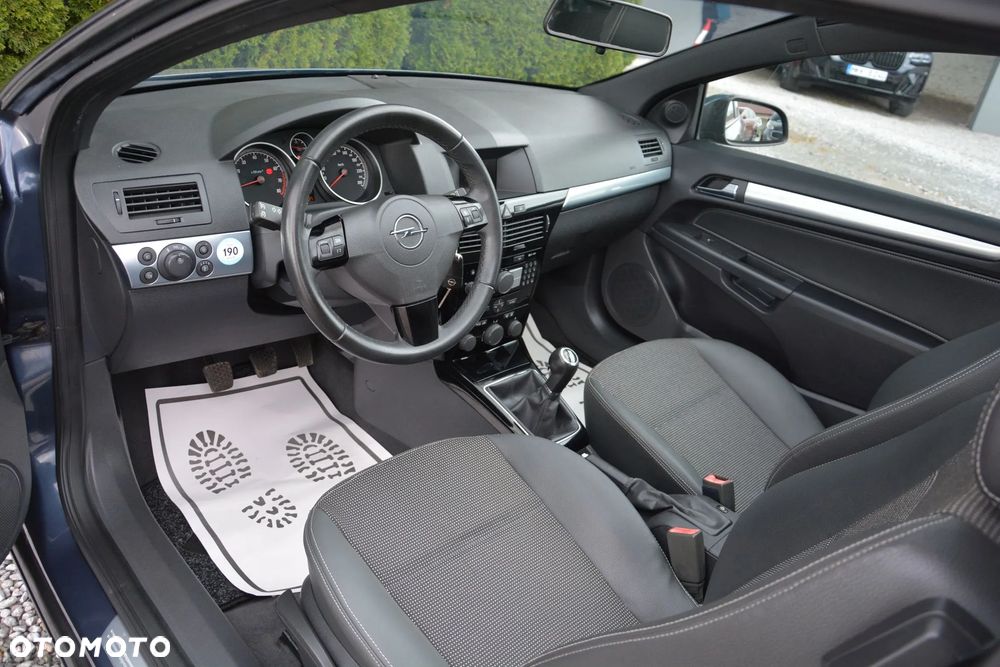 Opel Astra GTC 1.8 - 13