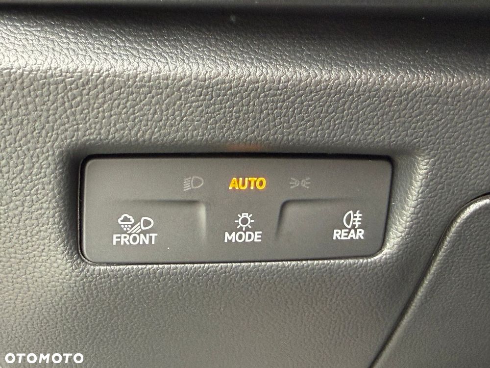Skoda Superb 2.0 TDI SCR 4x4 Sportline DSG - 16