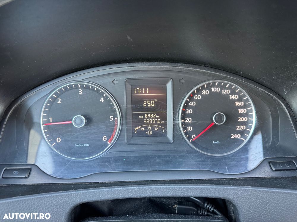 Volkswagen Multivan - 12