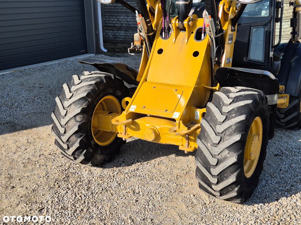 Caterpillar CAT 906M, 2016 ROK, CENTRALNE SMAROWANIE, Z NIEMIEC, 907, 908 - 12