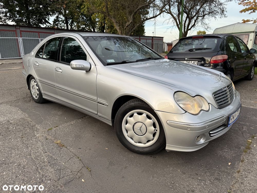Mercedes-Benz Klasa C 180 Elegance - 9