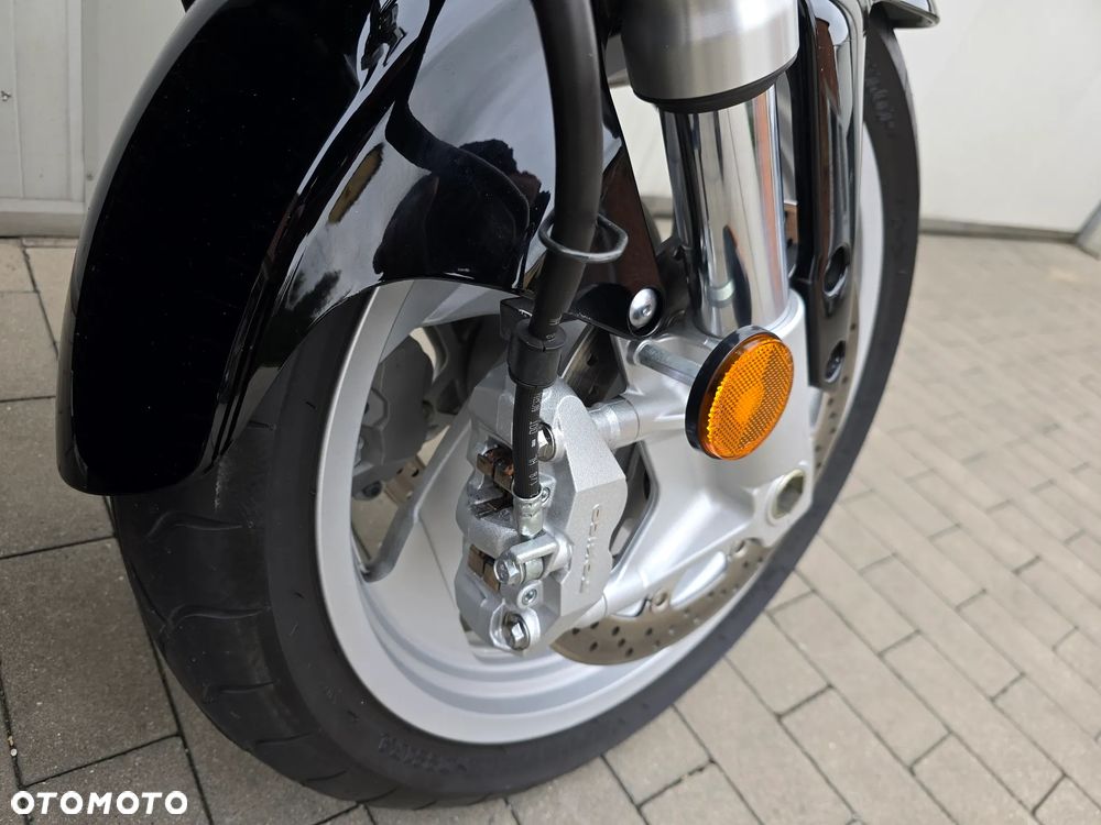 Suzuki Boulevard - 8