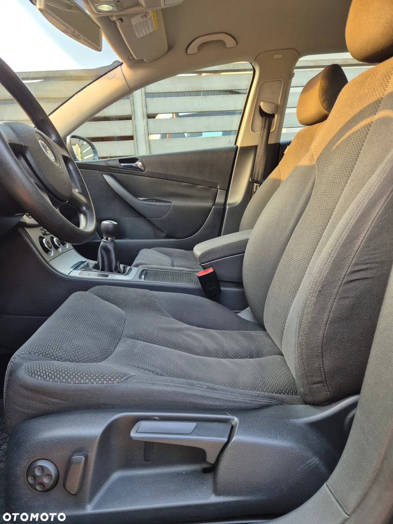Volkswagen Passat 2.0 TDI DPF Comfortline - 27