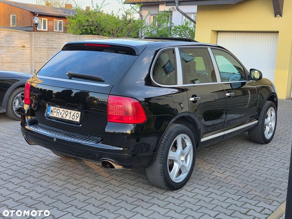 Porsche Cayenne - 3
