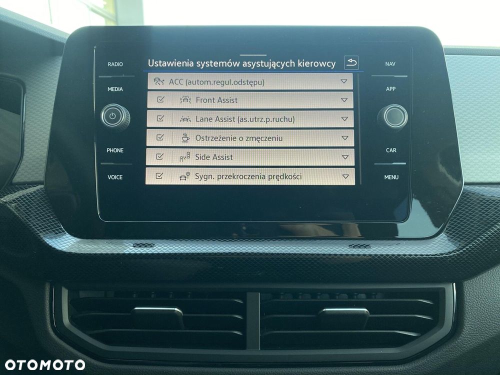 Volkswagen T-Cross - 37