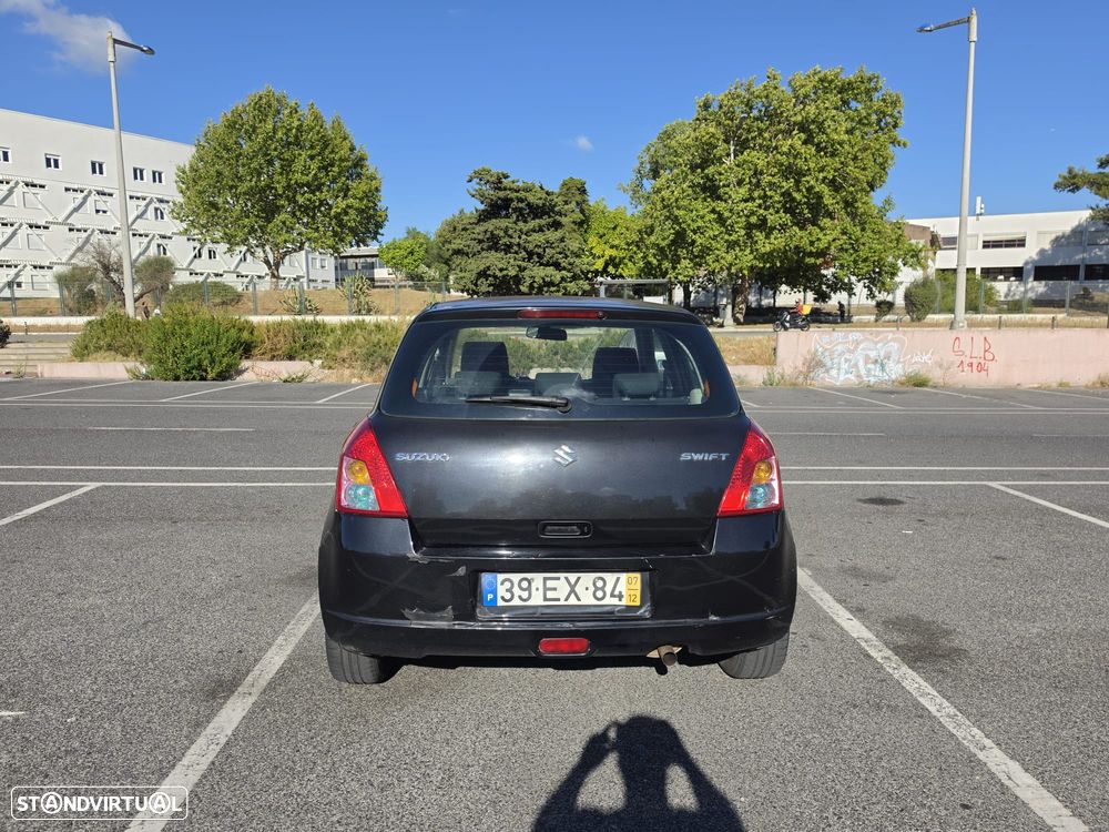 Suzuki Swift 1.3 16V GL - 3