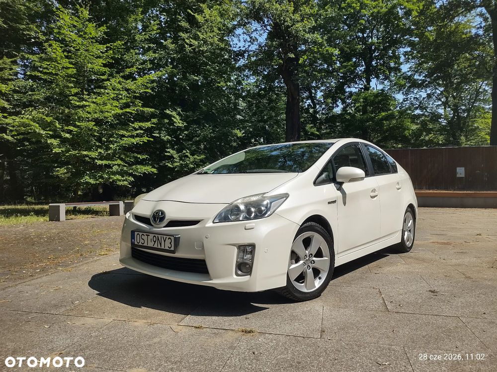 Toyota Prius 1.8 HSD Prestige - 17