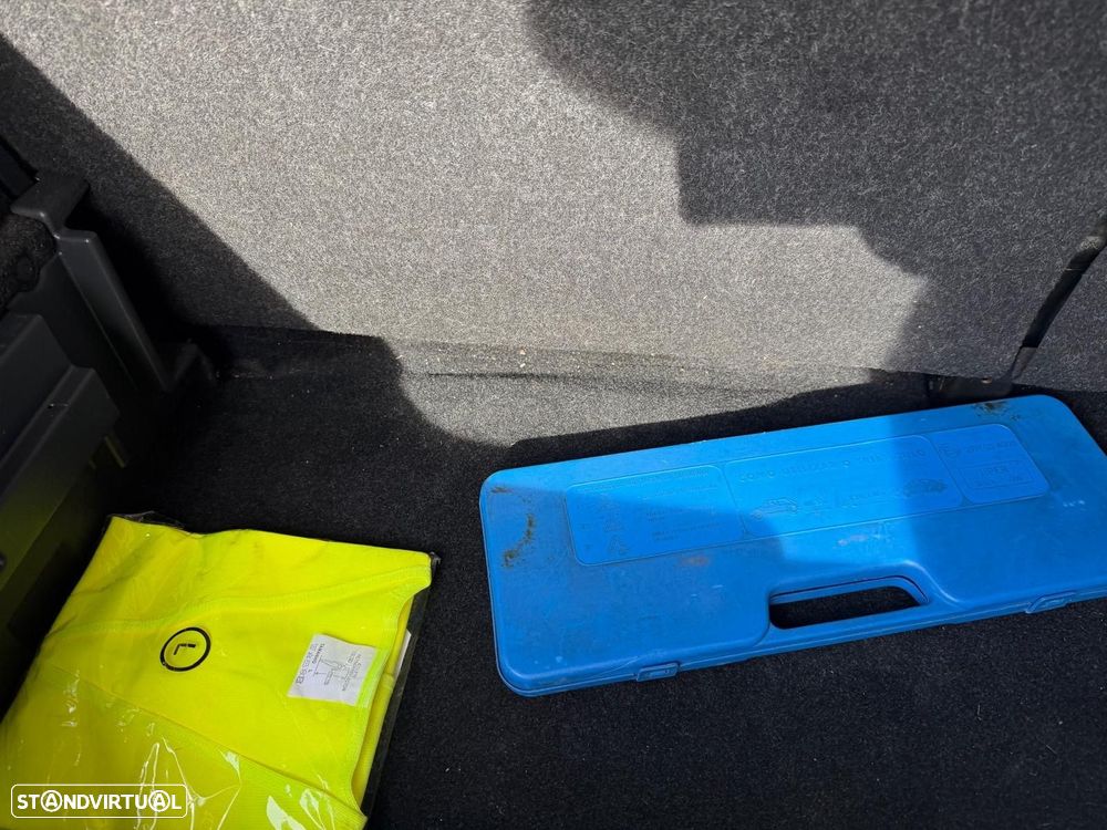 Suzuki Swift 1.3 DDiS GL - 9