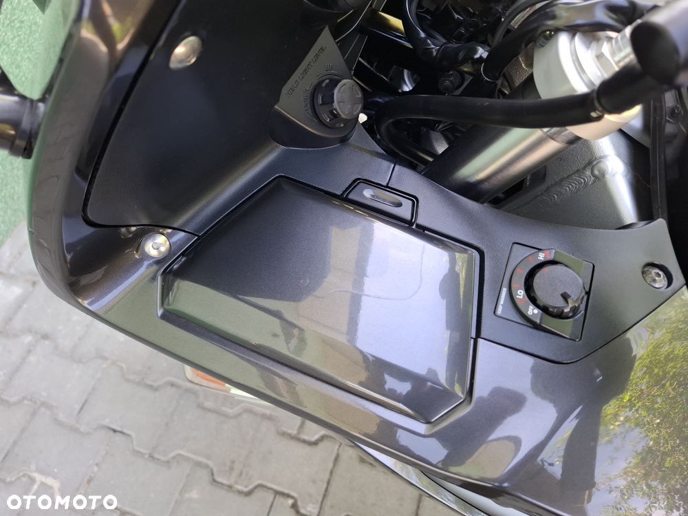 Yamaha FJR - 29