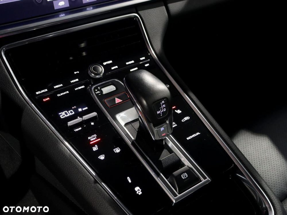 Porsche Panamera 4 E-Hybrid GPF - 26