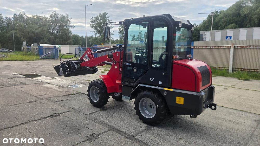 Kubota LOADER TRADER - 15
