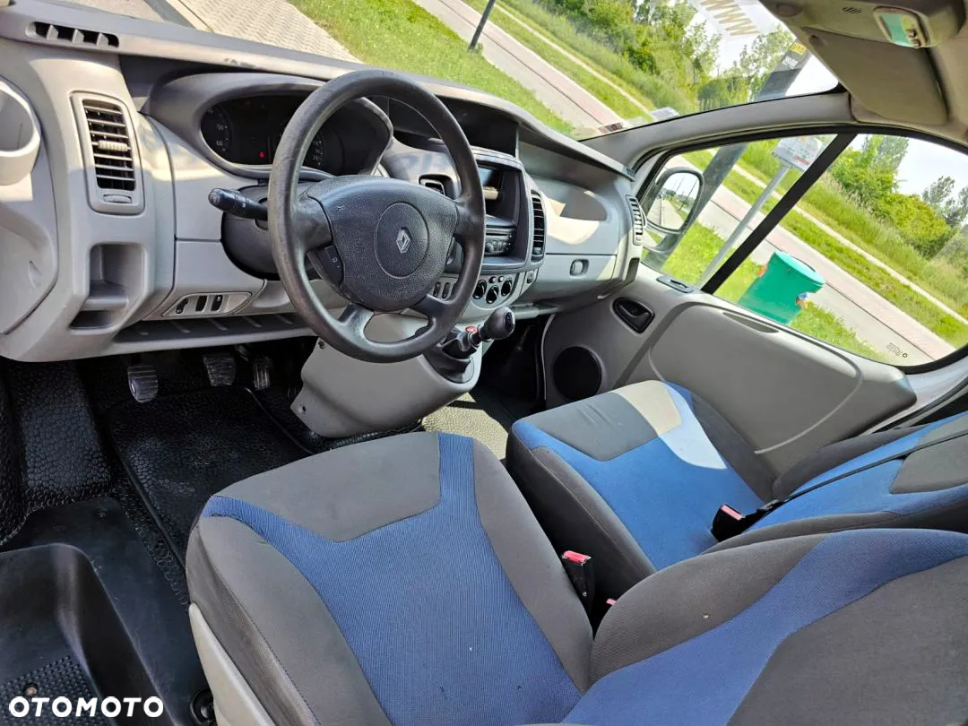 Renault Trafic - 15
