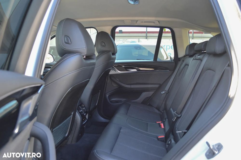 BMW X3 xDrive20d AT Luxury Line - 26