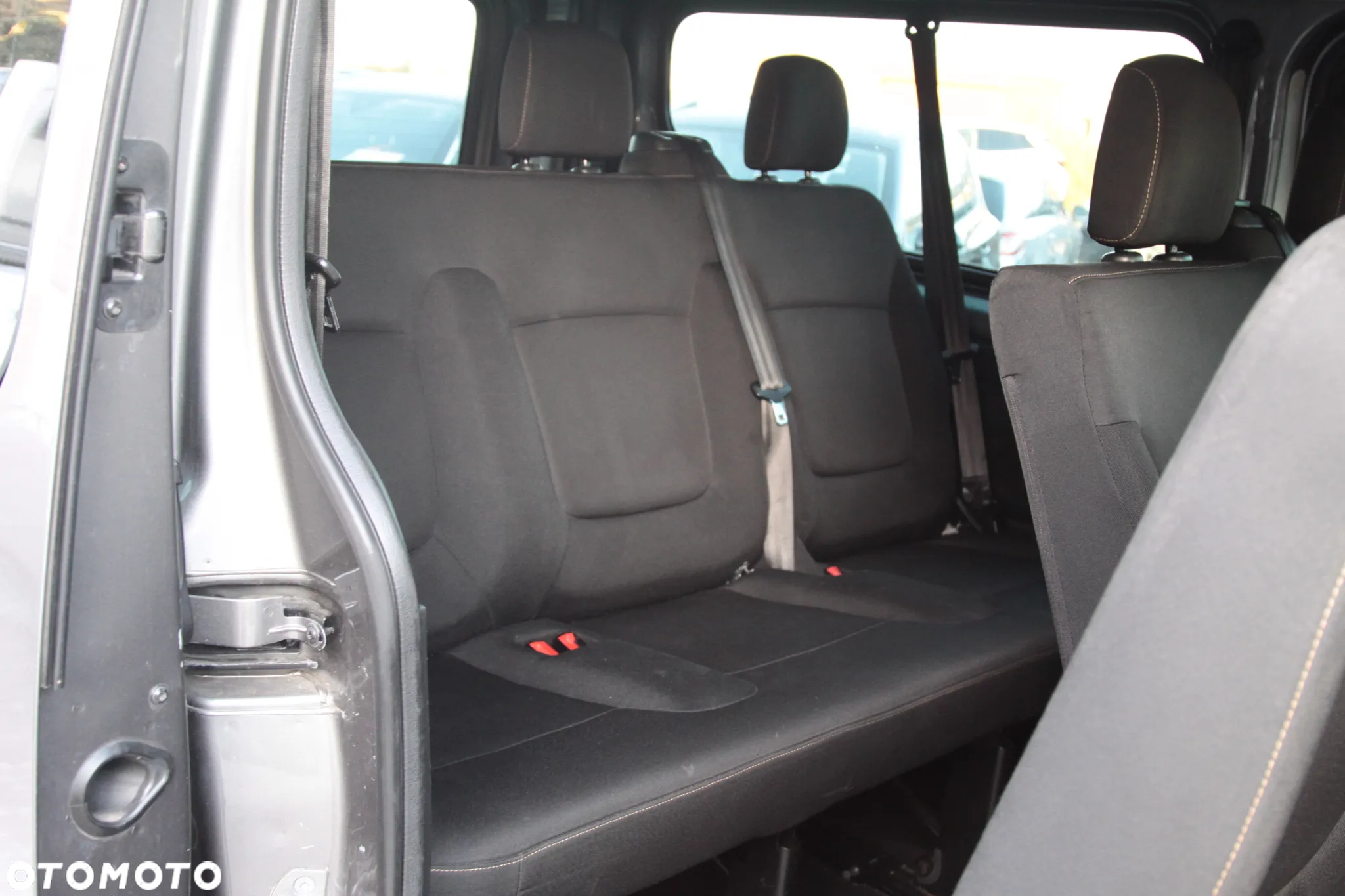 Renault Trafic L2H1 2,9t Pack Clim S&S - 16