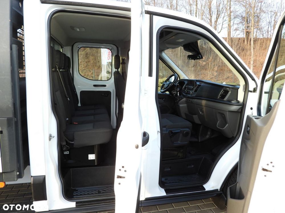 Ford TRANSIT 4X4 SKRZYNIA PODWÓJNA KABINA DOKA 6 MIEJSC TEMPOMAT LEDY ASO KLIMATYZACJA  170KM - 40