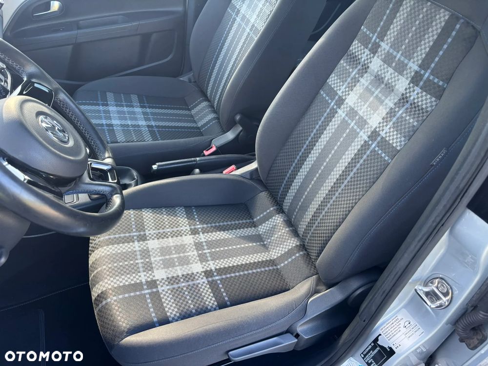 Volkswagen up! club - 3