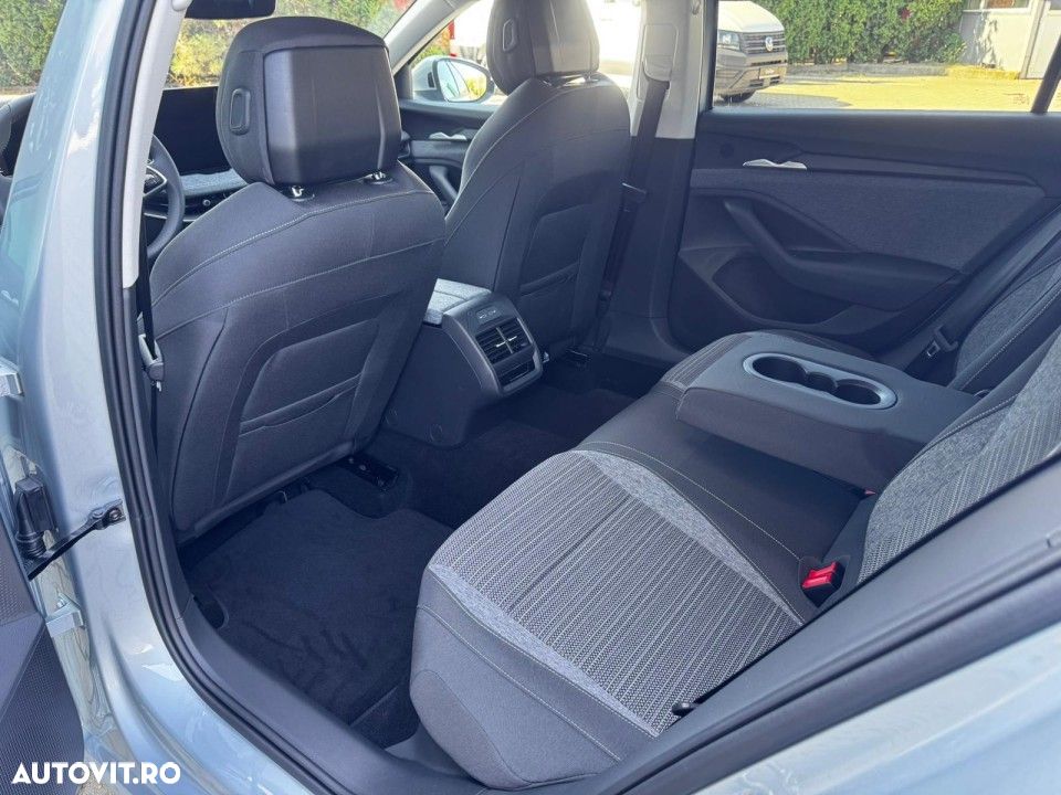 Skoda Superb 2.0 TDI DSG Selection - 33