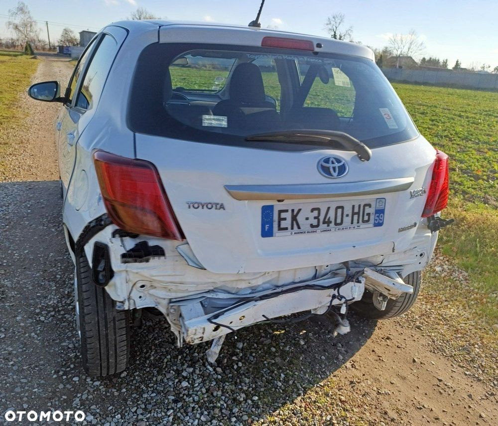 Toyota Yaris - 22