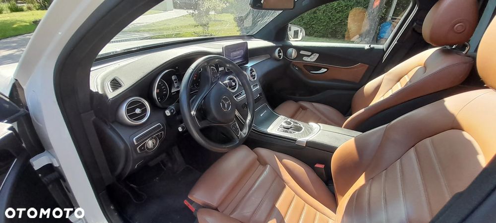 Mercedes-Benz GLC - 7