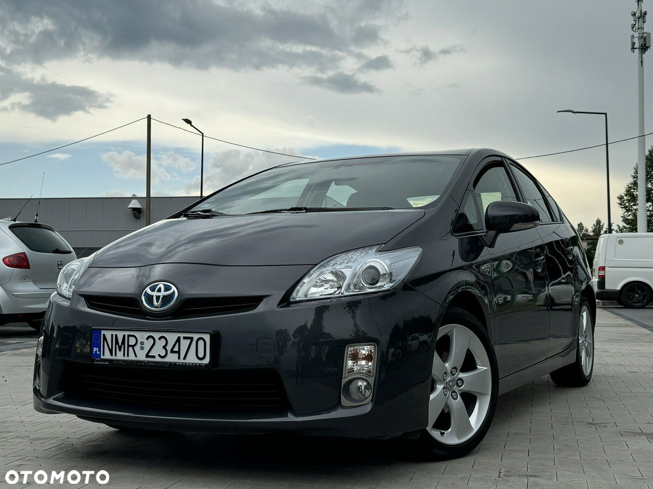 Toyota Prius 1.8 HSD Premium - 2
