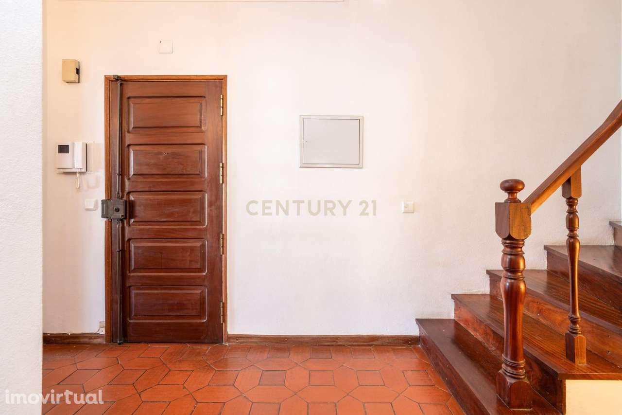 T3 Duplex com 2 Terraços, na Av. Elísio de Moura, em Coimbra - Grande imagem: 3/31