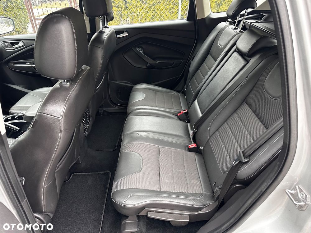 Ford Kuga 2.0 TDCi 4x4 Titanium - 36