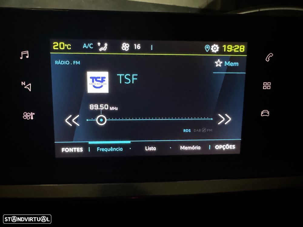 Peugeot e-2008 50 kWh Allure Pack - 19