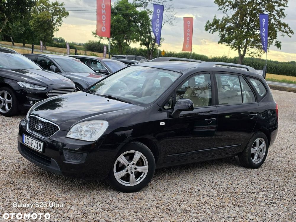 Kia Carens - 20