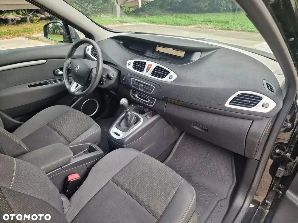 Renault Grand Scenic Gr 1.4 16V TCE Bose Edition - 12